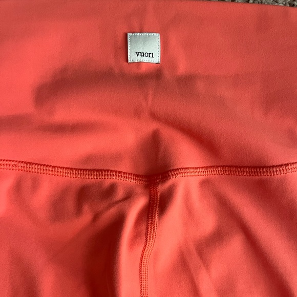 Vuori daily leggings - size medium - Picture 3 of 6